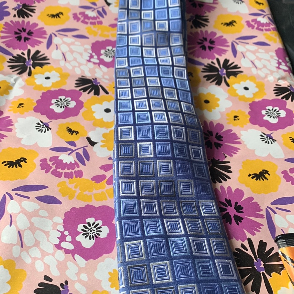 Men’s tie